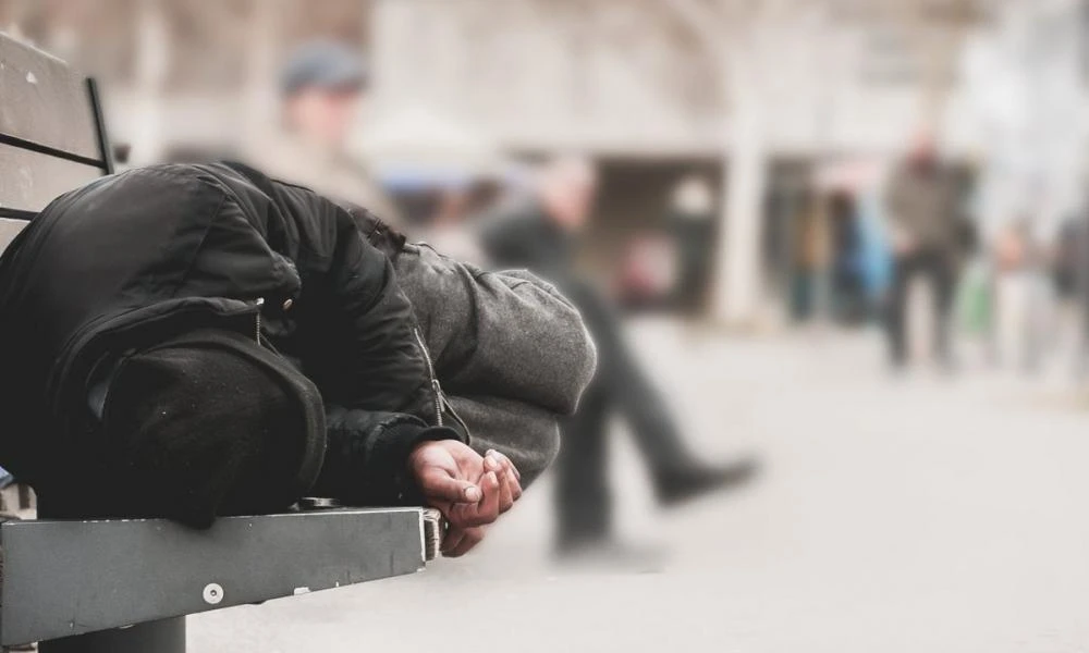 Σε αυξημένη ετοιμότητα ο δήμος Αθηναίων για την προστασία των αστέγων, λόγω των χαμηλών θερμοκρασιών